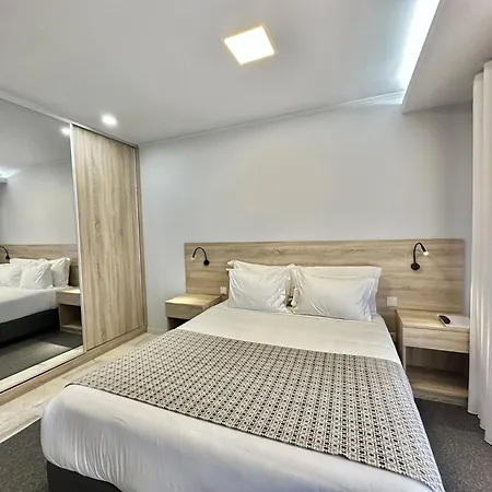 Apartamento Charming Modern In *