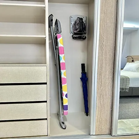 Apartamento Charming Modern In *